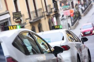 Taxi de Toledo, transporte público