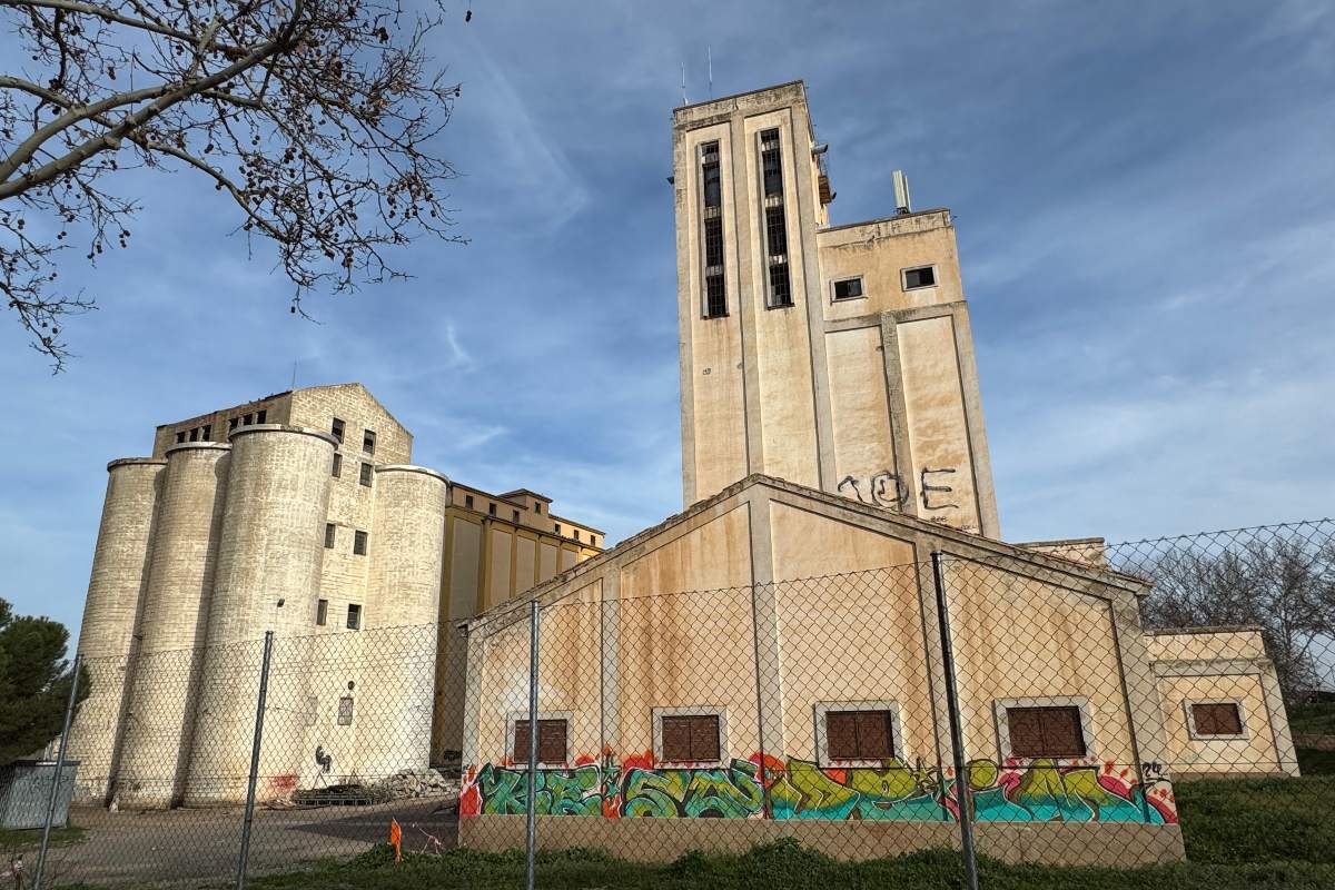 Imagen de los antiguos silos de cereal de Ciudad Real
