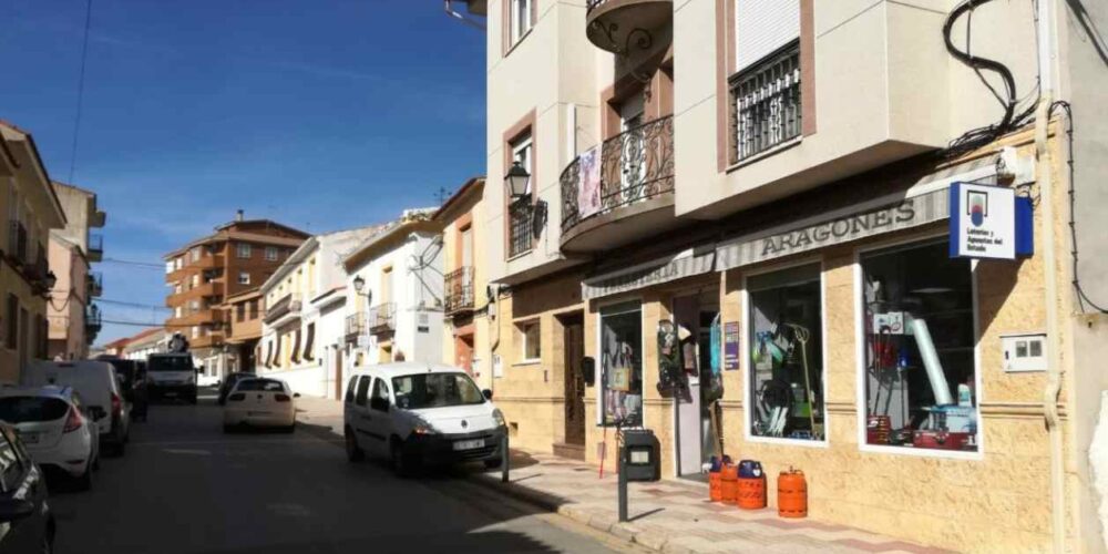 Administración situada en la avenida de la Constitución de Villatobas (Toledo)