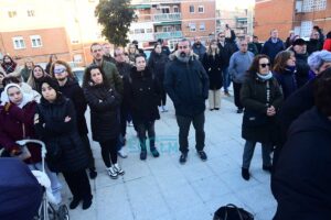 Imagen de la concentración en el CEIP Rosa Parks, en Toledo. Imagen: Rebeca Arango.