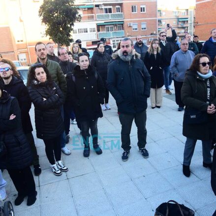 Imagen de la concentración en el CEIP Rosa Parks, en Toledo. Imagen: Rebeca Arango.