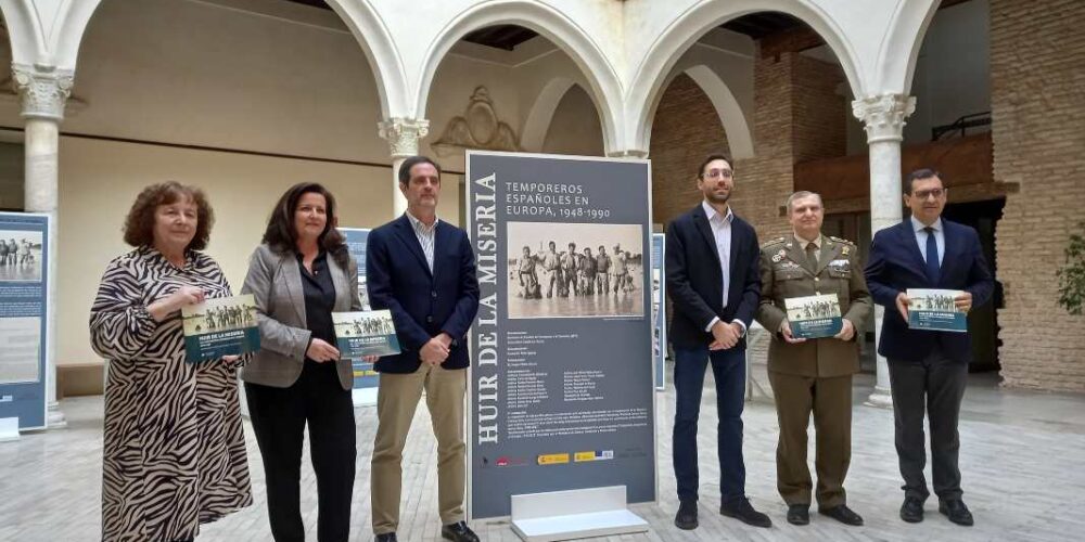 Presentación de la exposición "Huir de la Miseria", en el campus de la UCLM en Toledo.