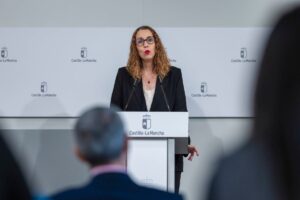 La consejera de Igualdad, Sara Simón, presenta en una rueda de prensa la campaña institucional del Gobierno de Castilla-La Mancha por el 8 de marzo, Día Internacional de las Mujeres, este jueves en Toledo. EFE/Ángeles Visdómine