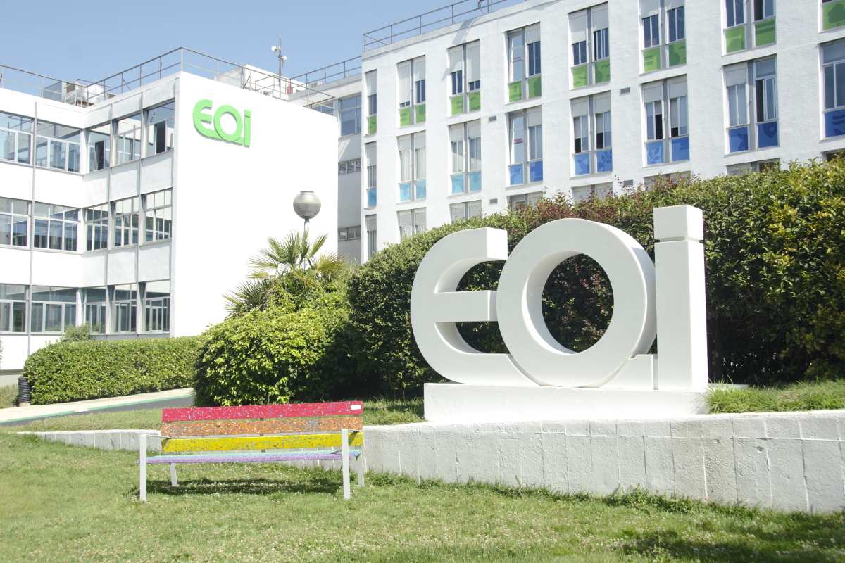 EOI.