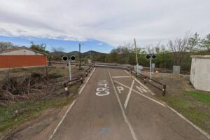 Paso a nivel que mejorará Adif en Almadén