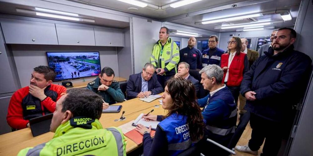 Centro de Coordinación Operativa (CECOP) en el puesto de mando avanzado ubicado en Escalona. Foto: EFE/Manu Reino.