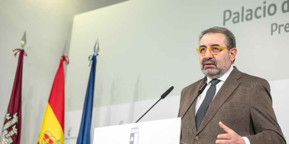 Foto de archivo del consejero de Sanidad, Jesús Fernández Sanz.