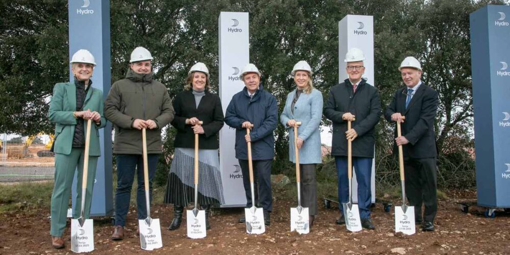 Primera piedra de la planta de Hydro Aluminio en Torija (Guadalajara).