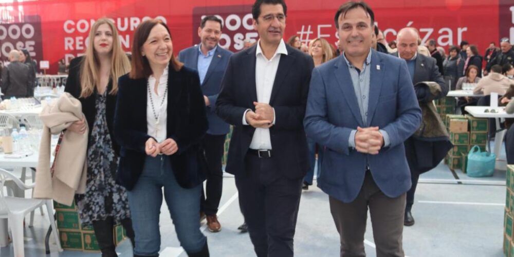 El vicepresidente segundo Josele Caballero en la XIV edición del Concurso Regional de Vinos '1000 no se equivocan'