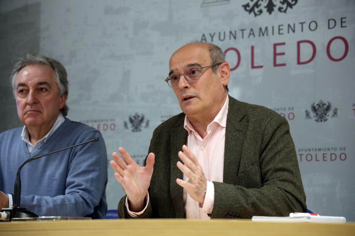 Juan Marín presentó el plan de empleo municipal.