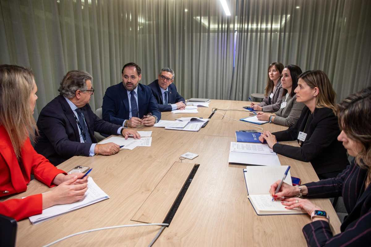 Un momento de la reunión que la Delegación del PP de CLM ha mantenido en Bruselas.
