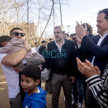 Un momento de la multitudinaria visita de Ilia Topuria a Toledo. Foto: Rebeca Arango.