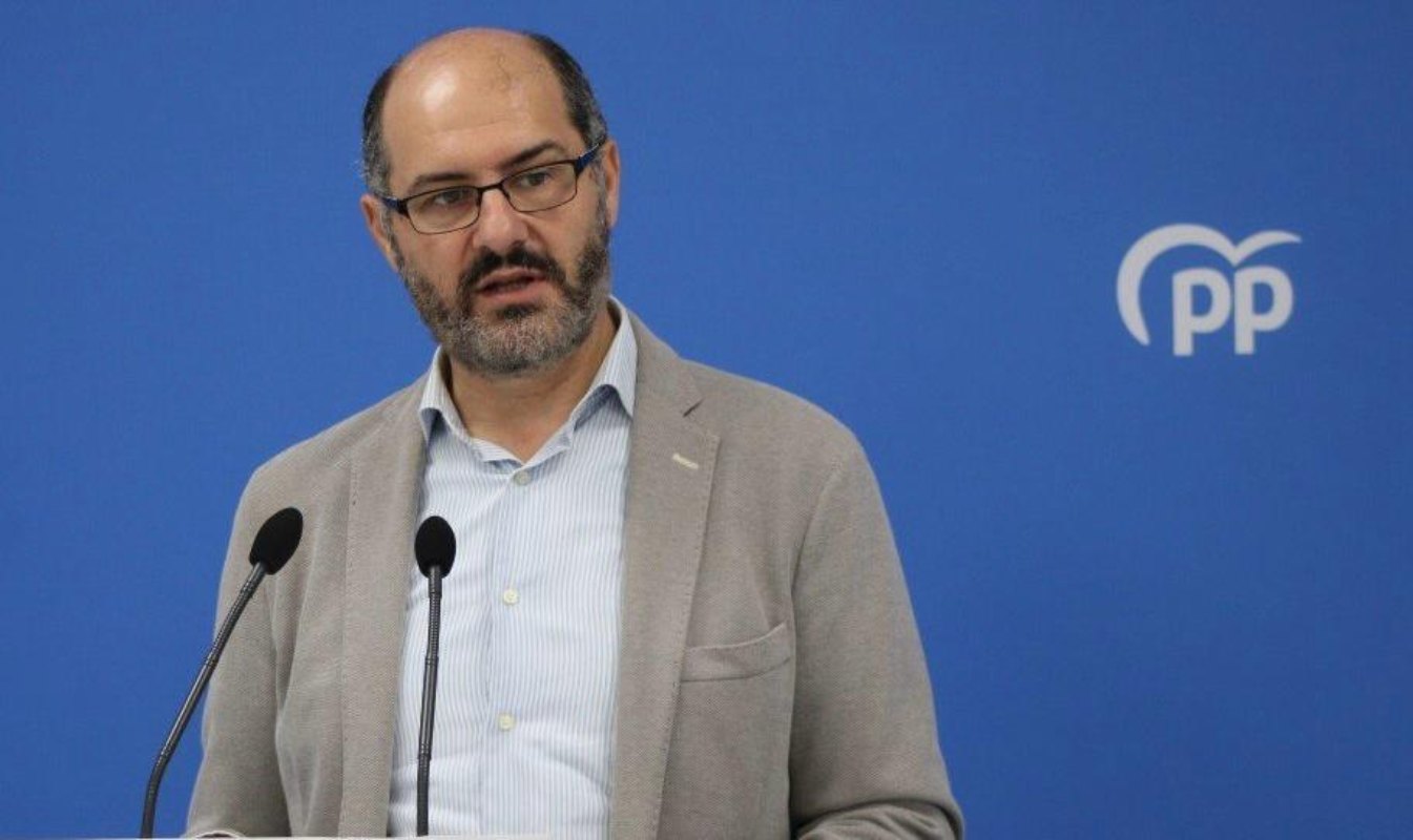 Velasco cree que los socialistas "no están capacitados para hablar de vivienda".