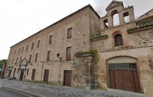 Edificio de la Alhóndiga en Toledo.