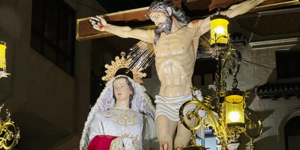 Ntra. Sra. de la Amargura junto al Stmo. Cristo de la Agonía de Albacete. Foto: Elena Valero