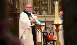Francisco Cerro ensalzó la figura del papa. Foto: Rebeca Arango.