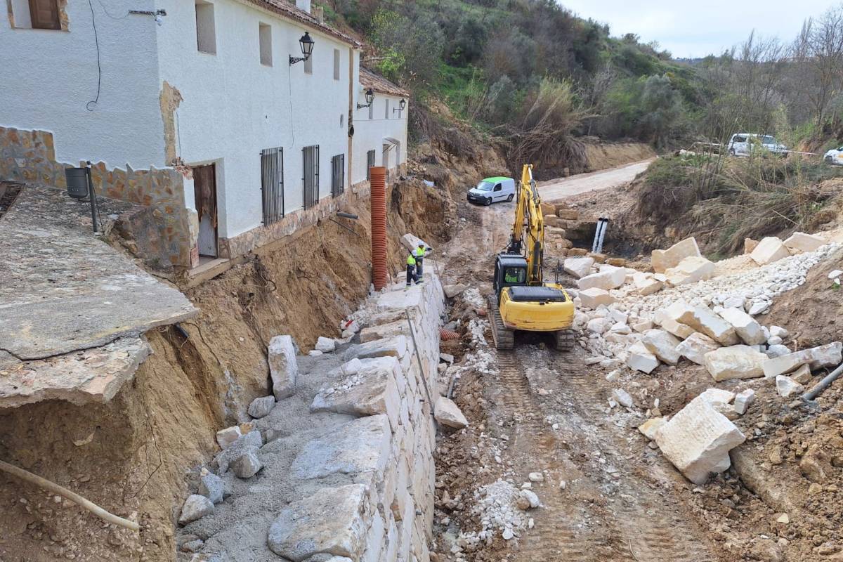 Trabajos de la Confederación Hidrográfica del Segura (CHS) en Letur (Albacete) tras la DANA