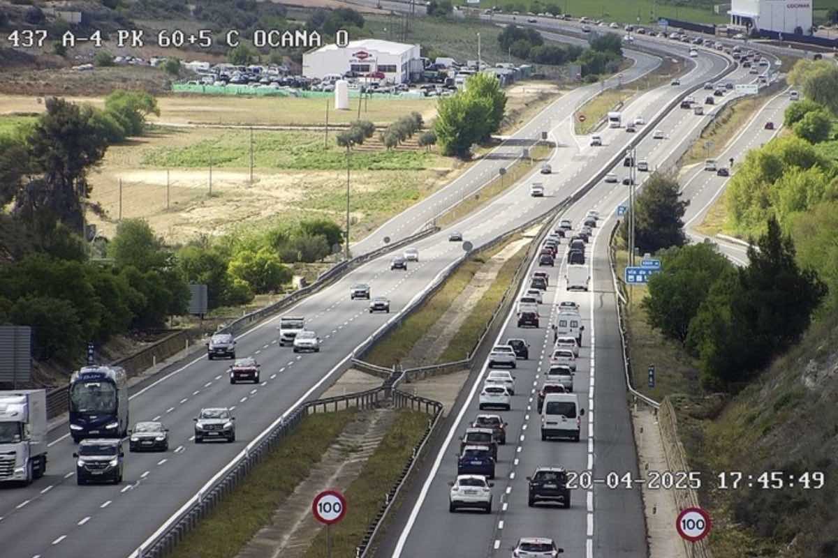 La A-5 a la altura de Ocaña (Toledo) este domingo. Foto: DGT