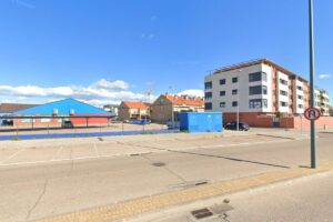 El hombre ha sido atropellado en la avenida de los Artesanos de Talavera, a la altura del supermercado Merkocash. Foto: Google Maps