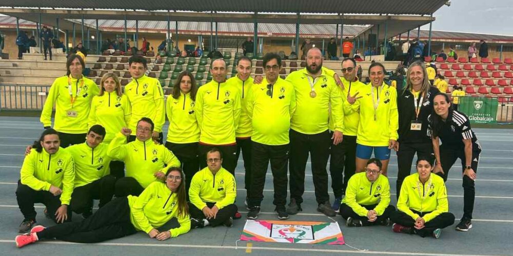 Expedición del Adapei y San Ginés al Campeonato regional.