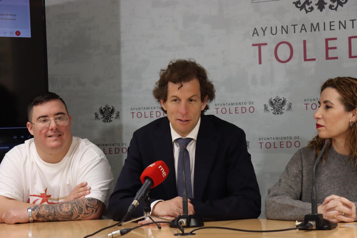 Rubén Lozano presentó la I Carrera Solidaria del Parque Comercial Abadía.
