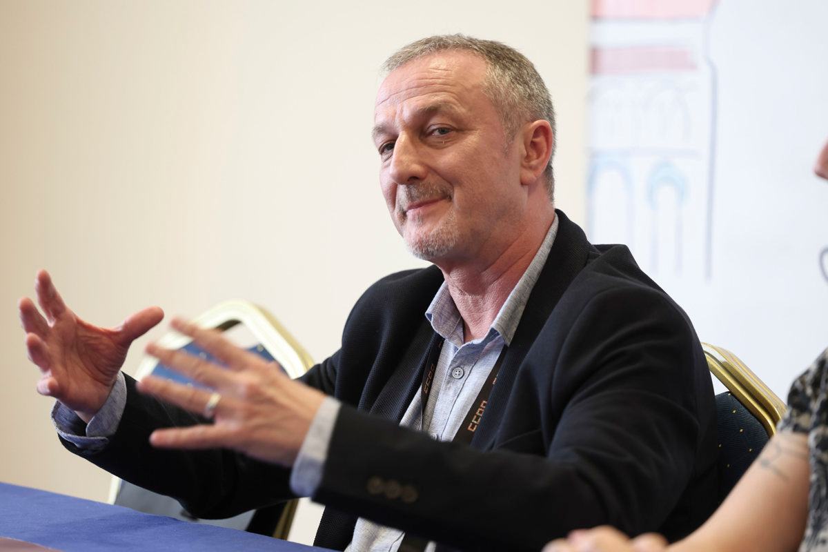 Un momento de la rueda de prensa del secretario general de CCOO Correo, Alberto Pérez Barrigón con motivo del XIV Congreso de CCOO Correos. Foto: EFE.