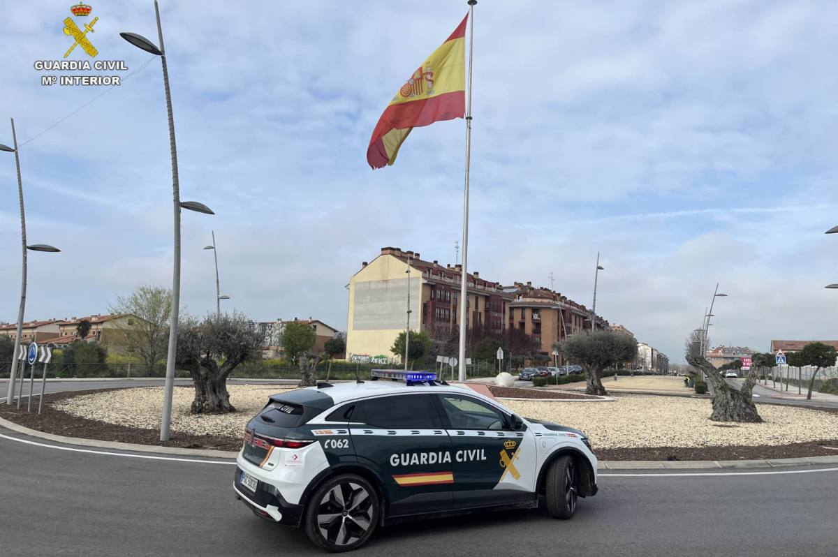 Guardia Civil en Alovera