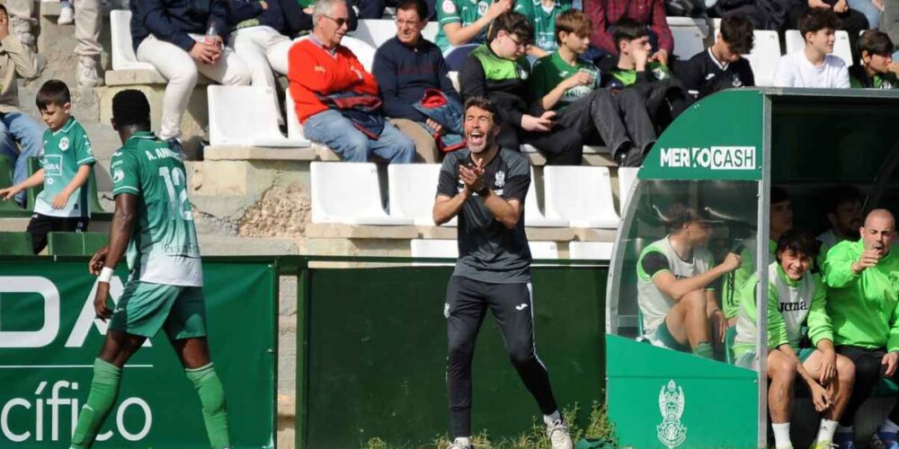 Será la segunda etapa de Falcón como entrenador del Toledo. Foto: CD Toledo.