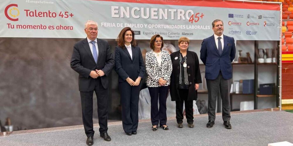 Autoridades presentes en la Feria del Empleo de Illescas.