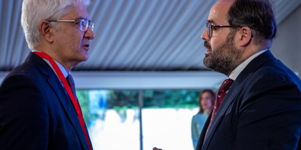 Paco Núñez asistió a la entrega del XIV Premio Empresa Familiar de CLM.
