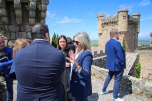 Varias autoridades visitaron las obras de reforma del Parador de Oropesa.