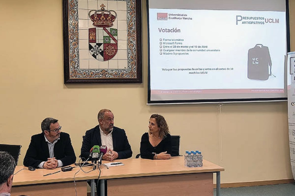 El rector de la UCLM, Julián Garde, este martes en Talavera