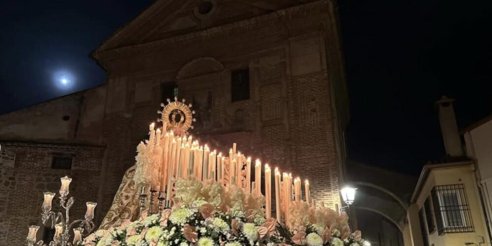 Traslado procesional de María Santísima de la Paz, de la Cofradía de Regantes, en Talavera. Foto: Ayuntamiento de Talavera