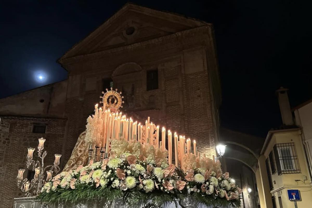 Traslado procesional de María Santísima de la Paz, de la Cofradía de Regantes, en Talavera. Foto: Ayuntamiento de Talavera
