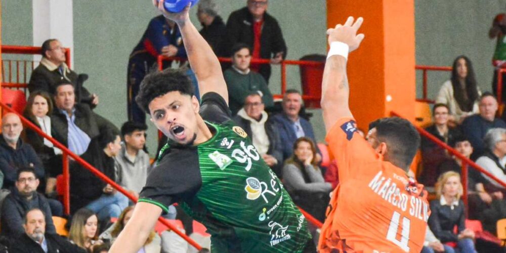 El REBI Cuenca cayó con claridad ante el Torrelavega. Foto: Asobal.