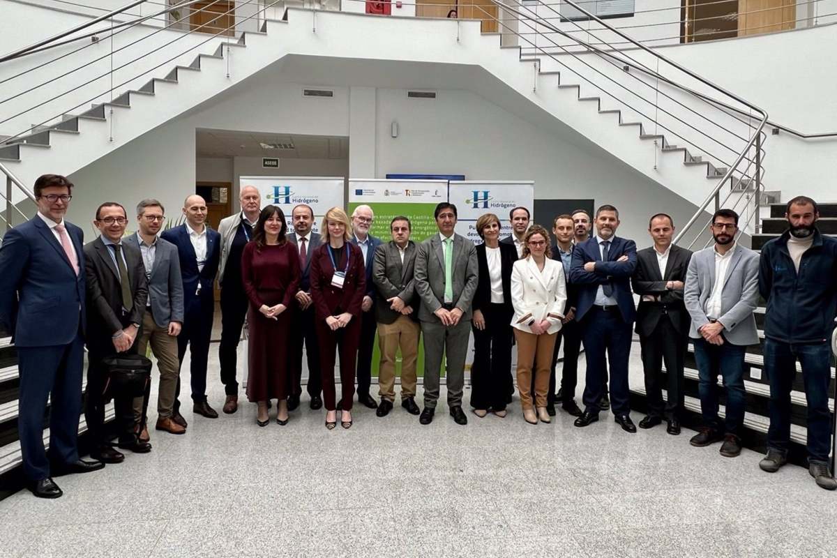 Visita realizada al Centro Nacional del Hidrógeno en compañía de los participantes de la cumbre europea TechTour