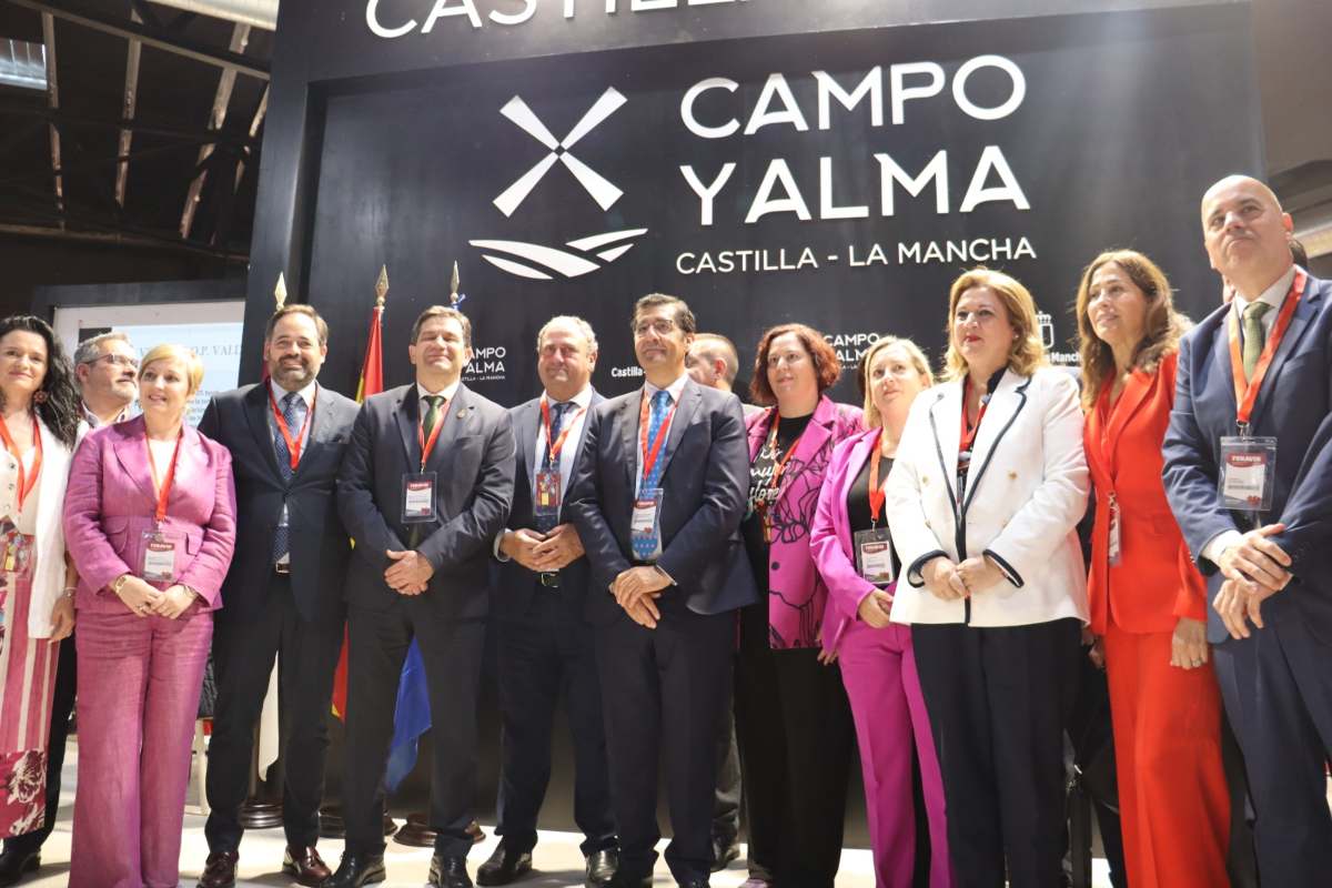Autoridades en la inauguración de Fenavin