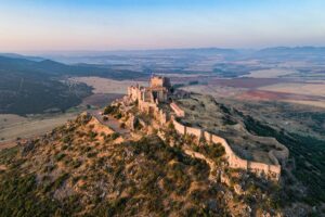 Castillo de Calatrava La Nueva sobre el cerro del Alacranejo