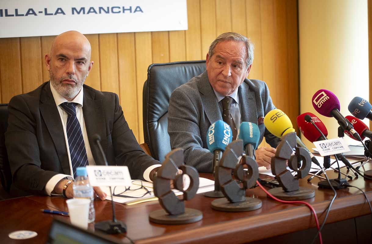 Ángel Nicolás y Mario Fernández, presidente y secretario de Cecam, respectivamente. Foto: Rebeca Arango.