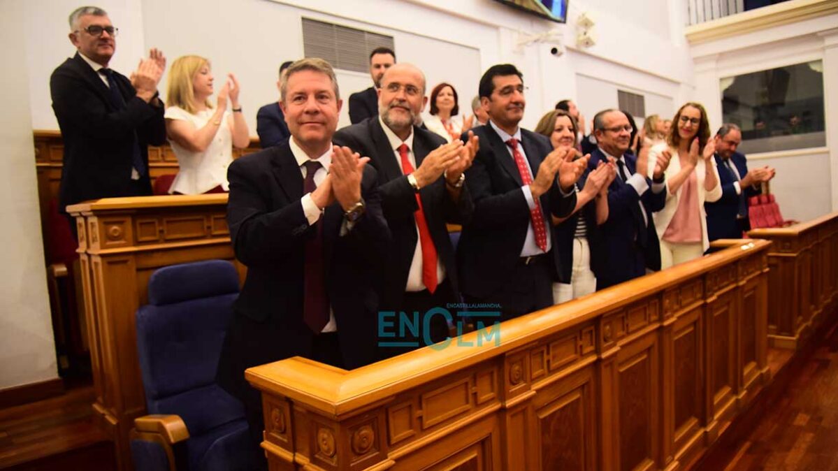 Aplauso tras la aprobación del Estatuto de Autonomía. Foto: Rebeca Arango.