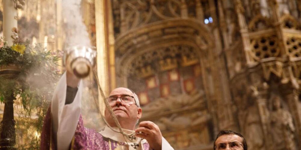 Francisco Cerro ofició la misa funeral en honor al papa Francisco.