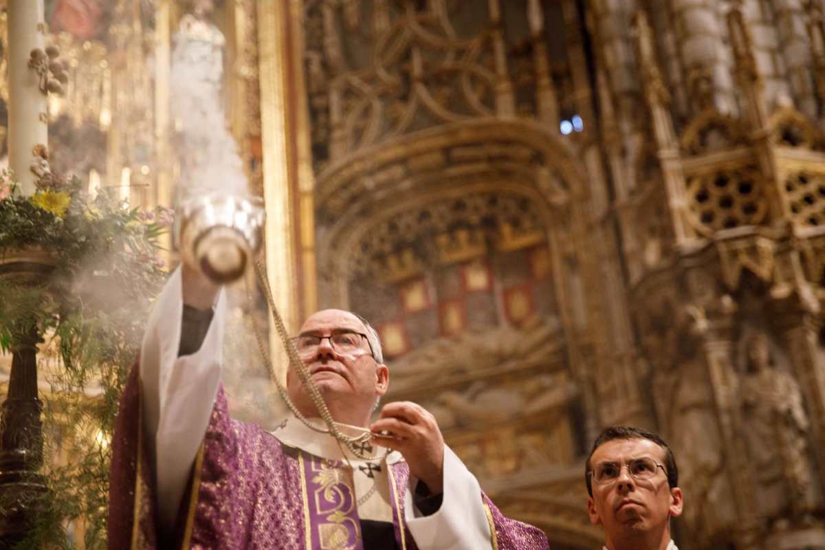 Francisco Cerro ofició la misa funeral en honor al papa Francisco.