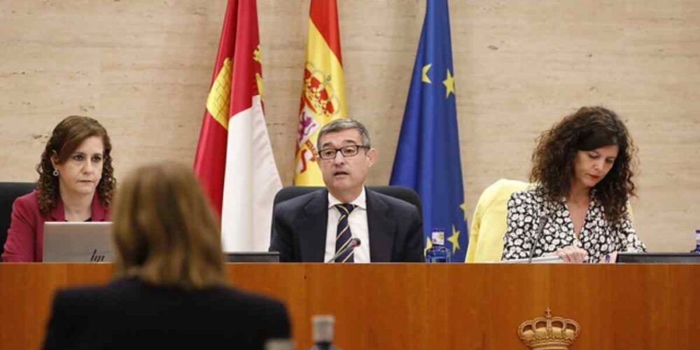 El presidente del Consejo de Transparencia y Buen Gobierno, Fernando Muñoz, ha presentado en las Cortes la Memoria de 2024 de la institución.
