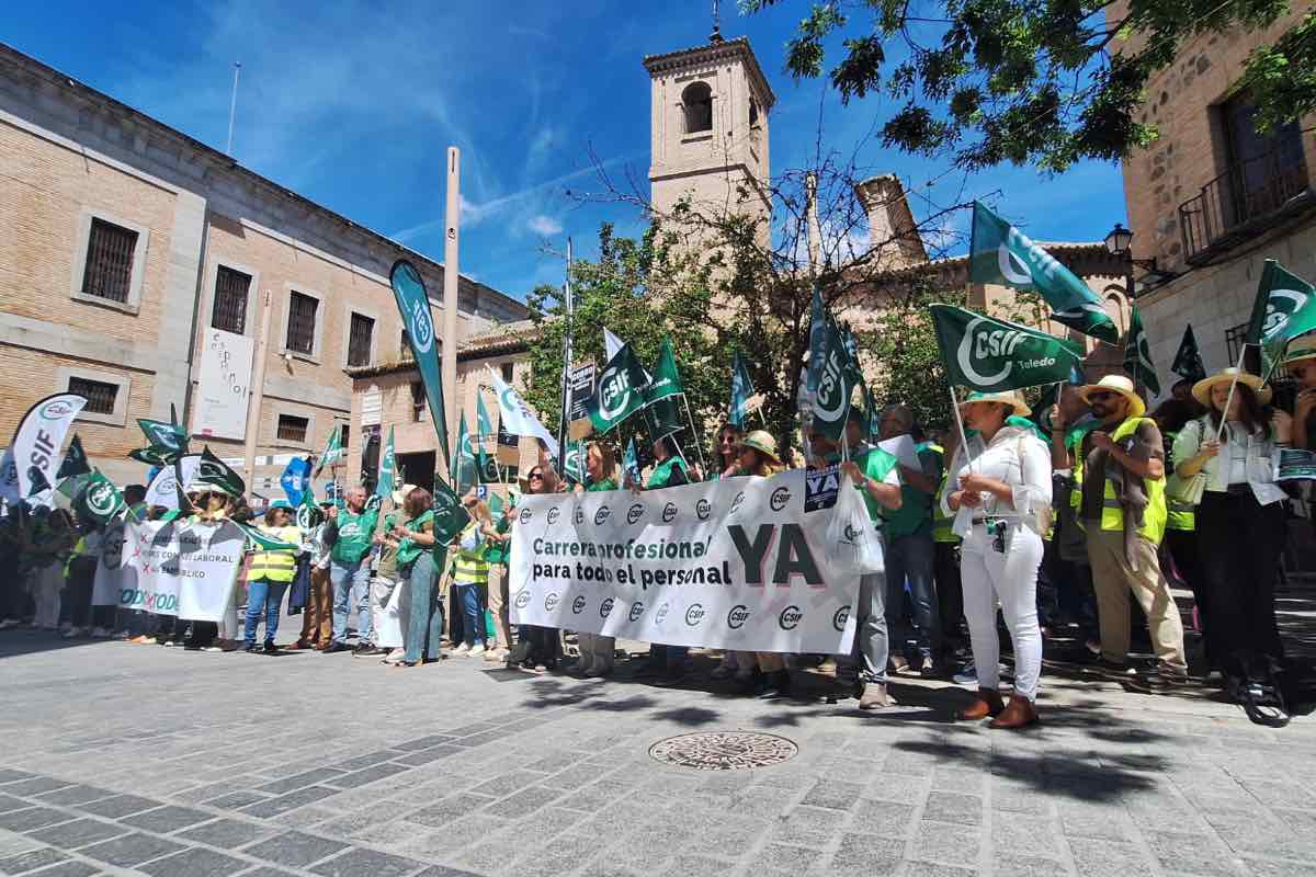Foto de la protesta de CSIF este martes en Toledo