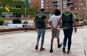 Imagen de la detención de la Guardia Civil.