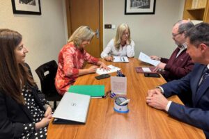 Firma escritura parcela viviendas