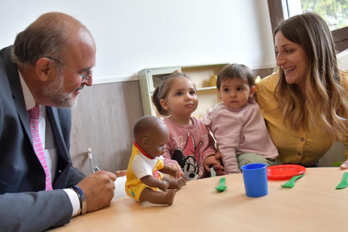Inauguración Escuela infantil Checa