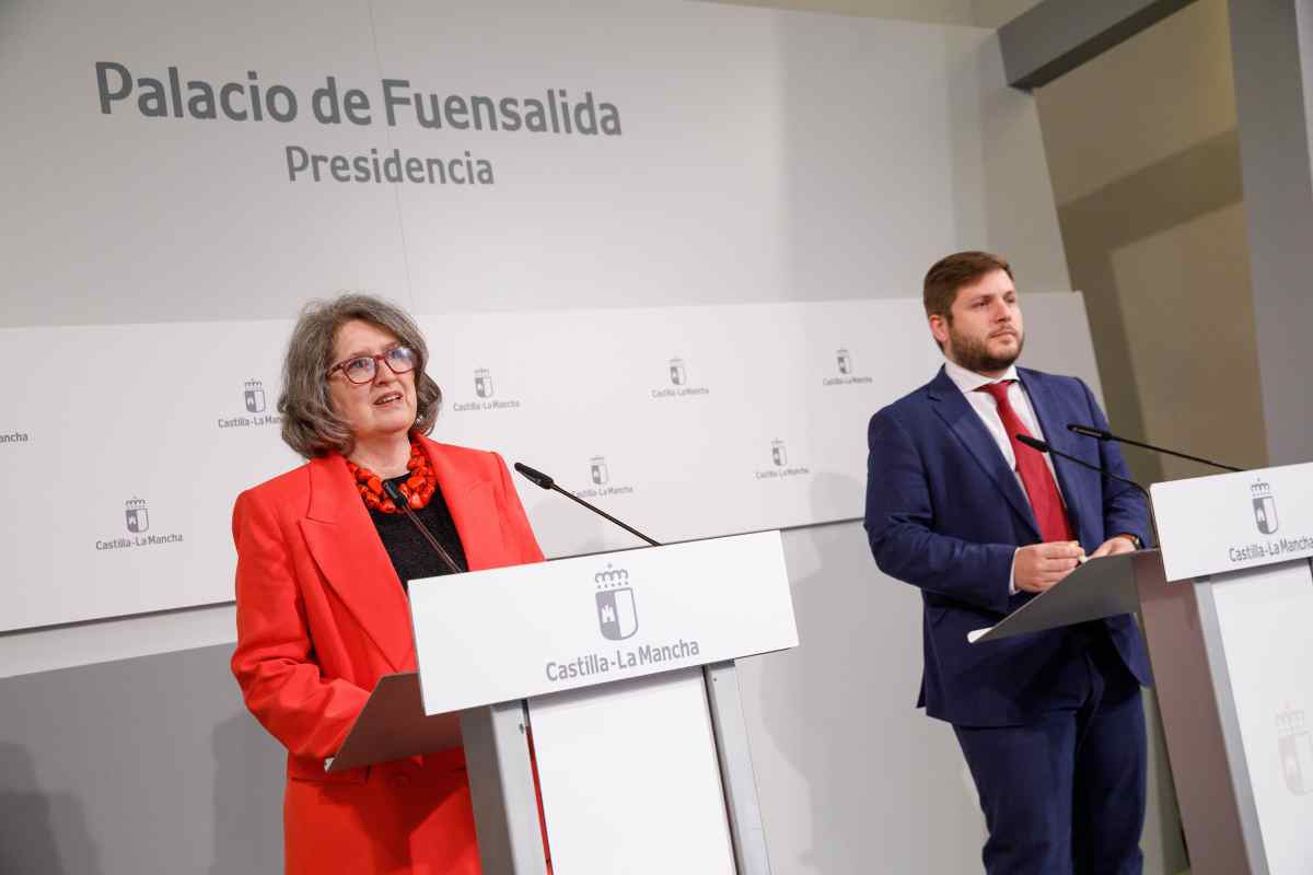 Los consejeros de Medio Ambiente y Desarrollo Sostenible, Mercedes Gómez y Nacho Hernando.