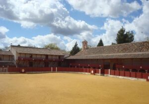 Plaza de toros (cuadrada) de Santa Cruz de Mudela.