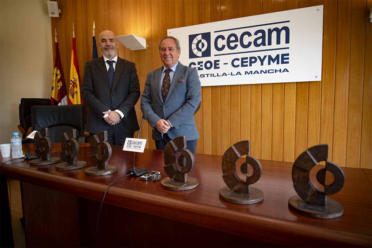 Ángel Nicolás y Mario Fernández, presidente y secretario de Cecam, respectivamente. Foto: Rebeca Arango.